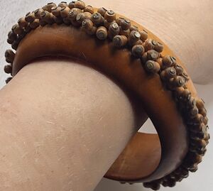 Rare Estate Bohemian Wood Brass Textured Bangle Bracelet 2.75in dia 1.25in wide